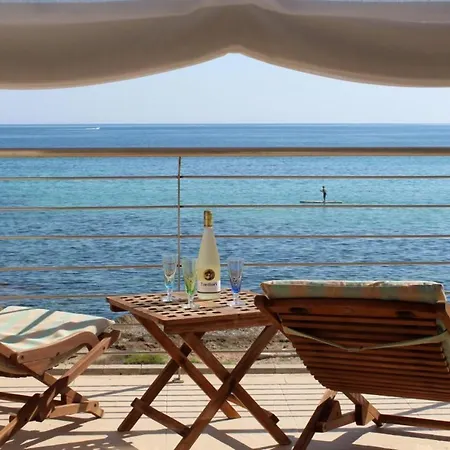 Seafront Duplex 200 M From Beach *