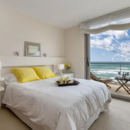 Daire Seafront Duplex 200 M From Beach Can Picafort (Mallorca)