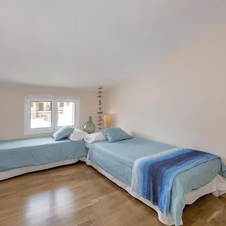 Apartment Seafront Duplex 200 M From Beach *