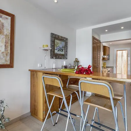 Daire Seafront Duplex 200 M From Beach
